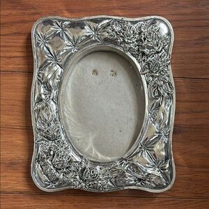 Adorable vintage rose 80s/90s picture frame